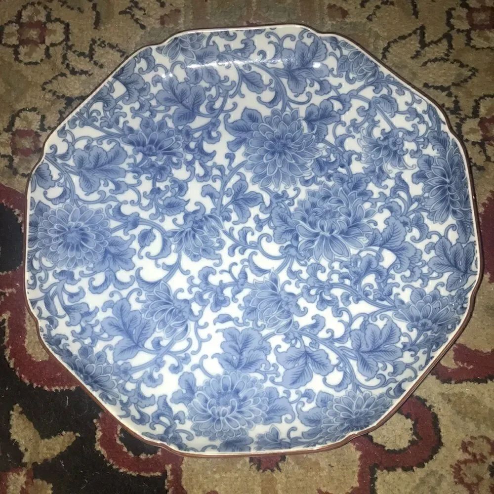 Vintage oriental flower with gold trim Eight sided plate